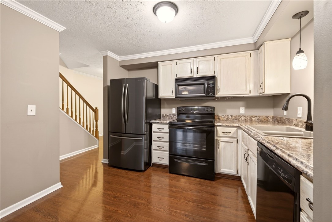 175 Courtshire Lane