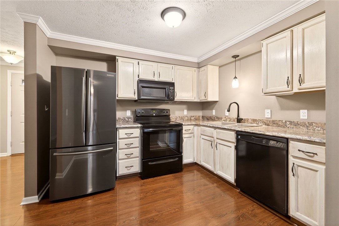 175 Courtshire Lane