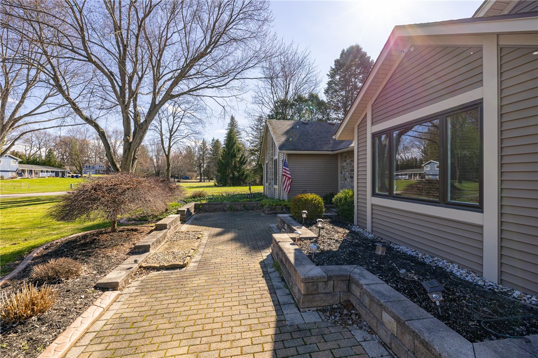 32 Stone Island Lane