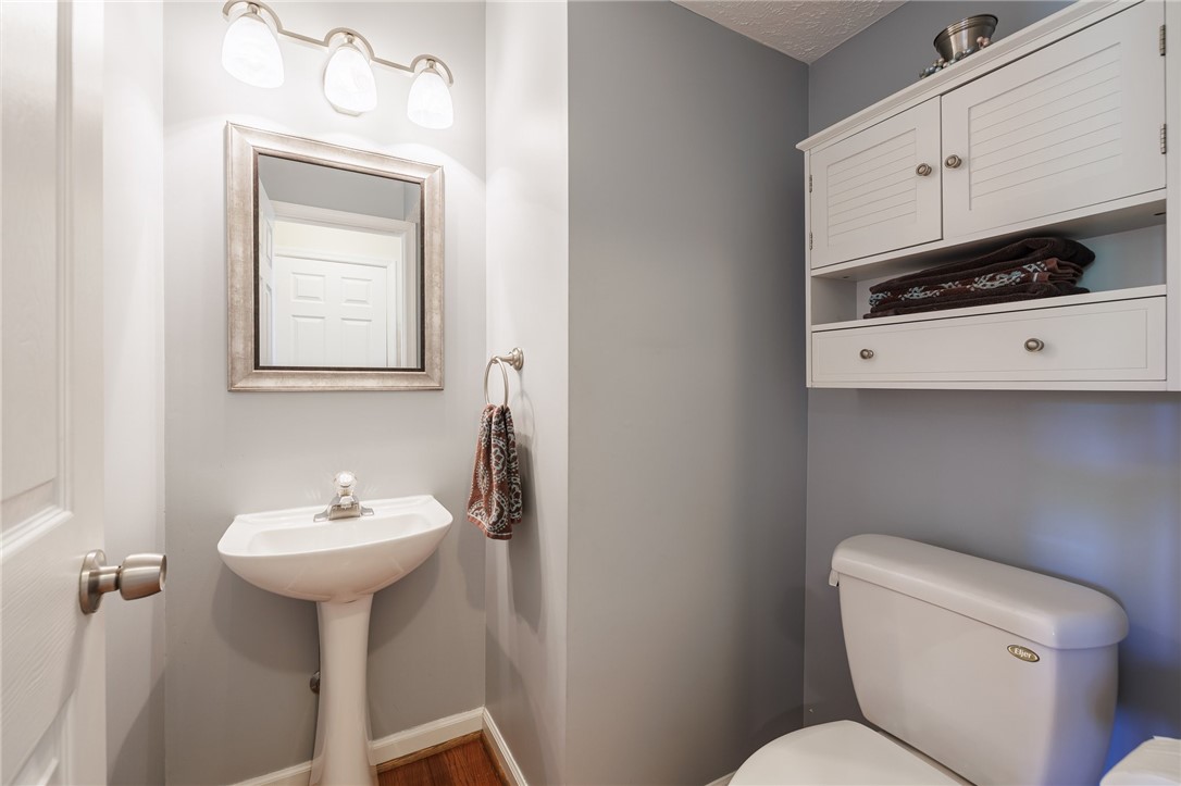 56 Edenfield Road, Penfield, New York image 25