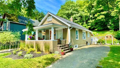 Photo of 5 Hazel Street, Oneonta, NY 13820 (MLS # R1551651)