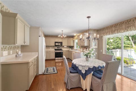 Tiny photo for 130 Longview Blvd Boulevard, Livonia, NY 14487 (MLS # R1708803)