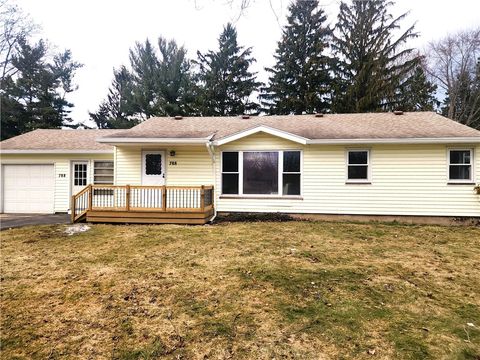 Homes For Sale - 788 Embury Road<br/> Penfield, NY 14526