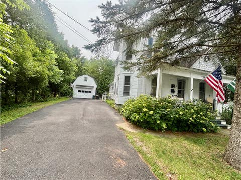Tiny photo for 21 W Elizabeth Street, Skaneateles, NY 13152 (MLS # R1705732)