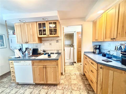 Tiny photo for 21 W Elizabeth Street, Skaneateles, NY 13152 (MLS # R1705732)