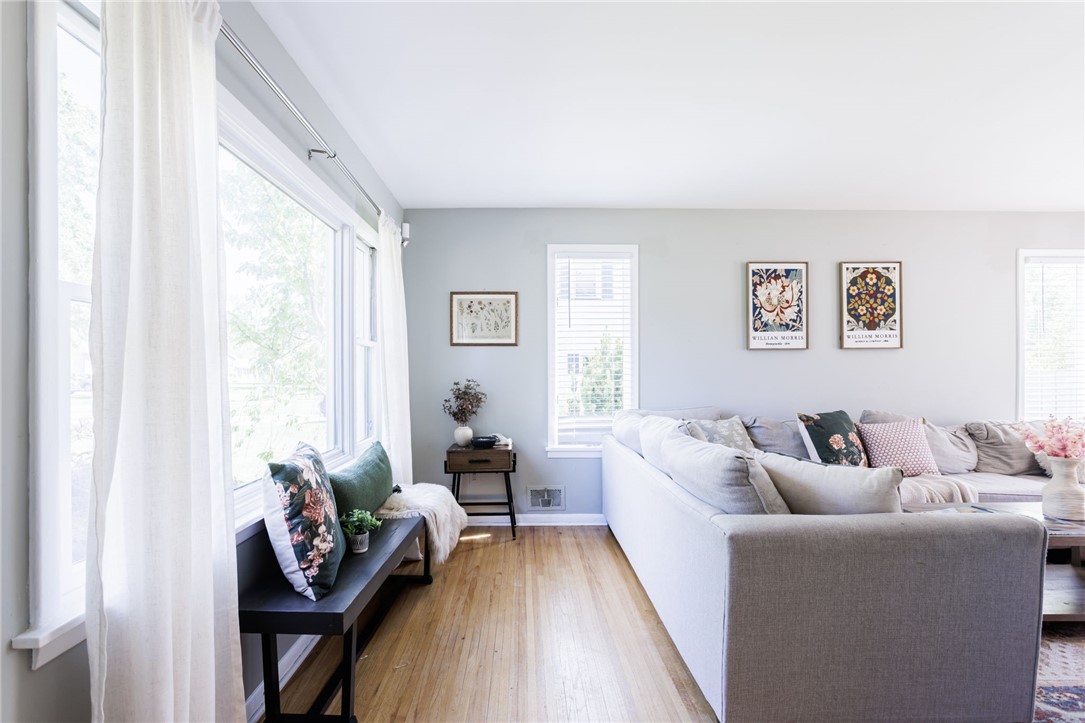 111 Barlow Drive, Greece, New York image 8