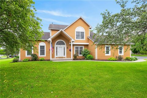 Photo of 7 Cassandra Circle, Chili, NY 14428 (MLS # R1691203)