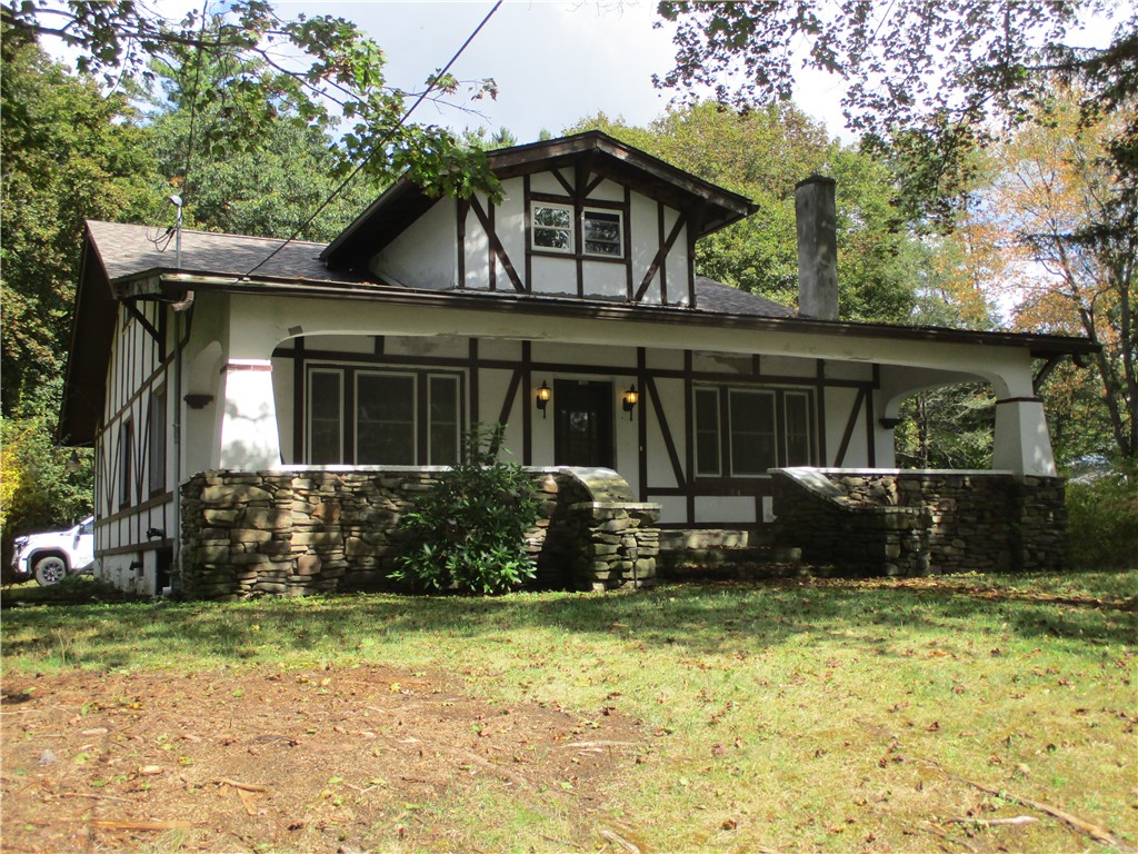 1848 Acorn Road