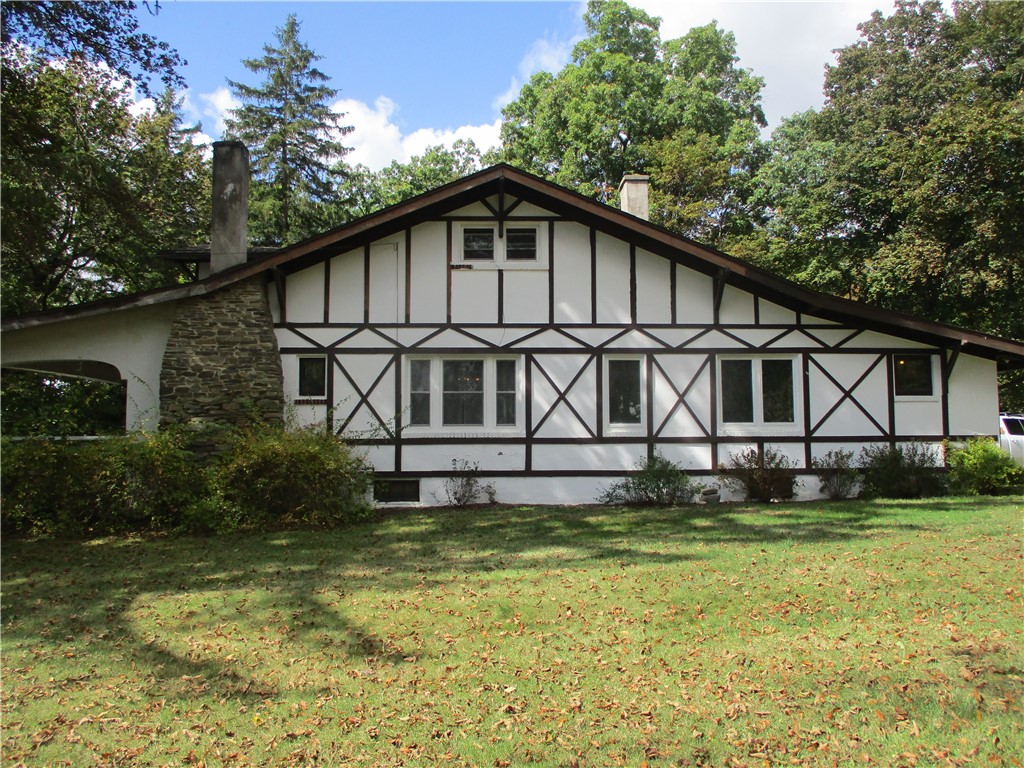 1848 Acorn Road