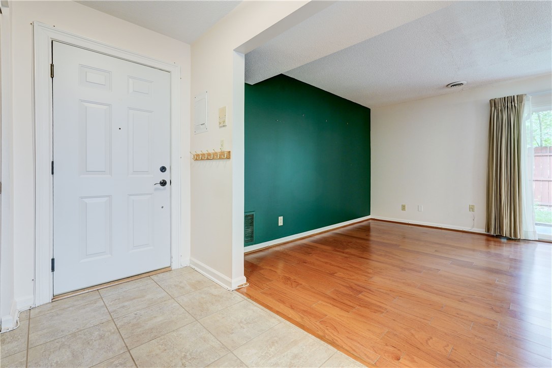 63 Maplewood Ave 205