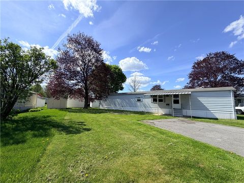 Photo of 4 Evergreen St ST, Bath, NY 14810 (MLS # R1679082)