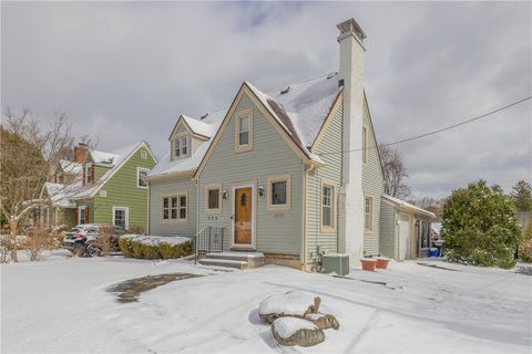 Homes For Sale - 226 Meadow Drive<br/> Brighton, NY 14618