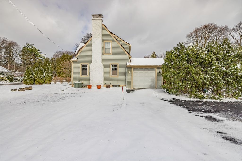 Photo of 226 Meadow Drive, Brighton, NY 14618 (MLS # R1666664)