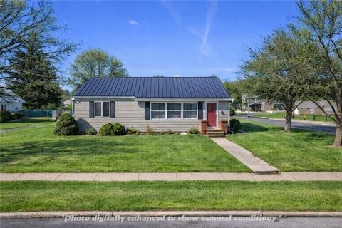 Photo of 115 N Hulett Avenue, Horseheads, NY 14845 (MLS # R1661410)