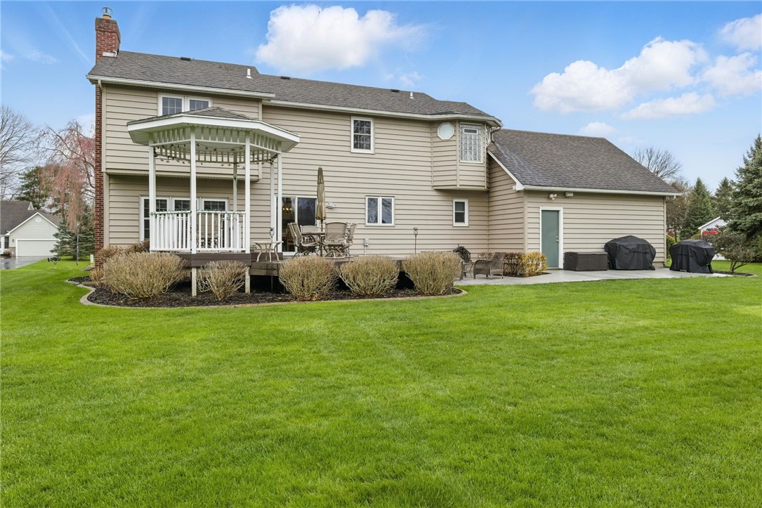 55 Rock Creek Crk, Henrietta, New York image 39