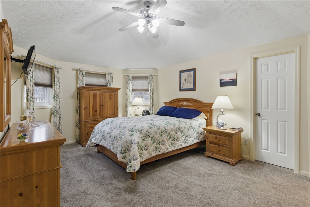 55 Rock Creek Crk, Henrietta, New York image 21