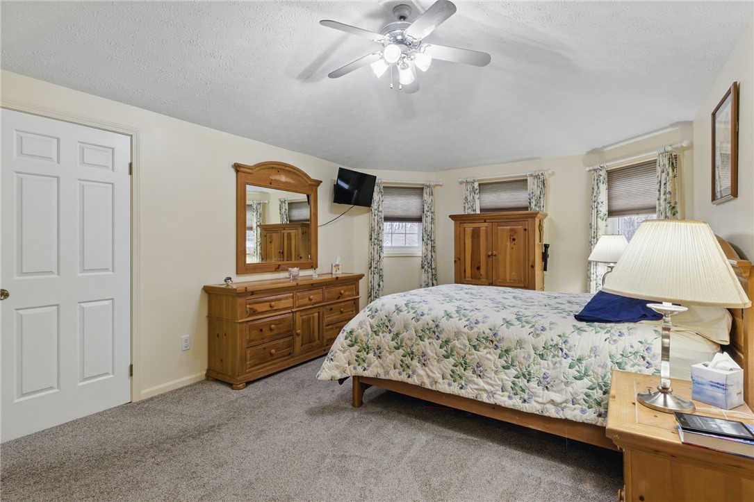 55 Rock Creek Crk, Henrietta, New York image 22