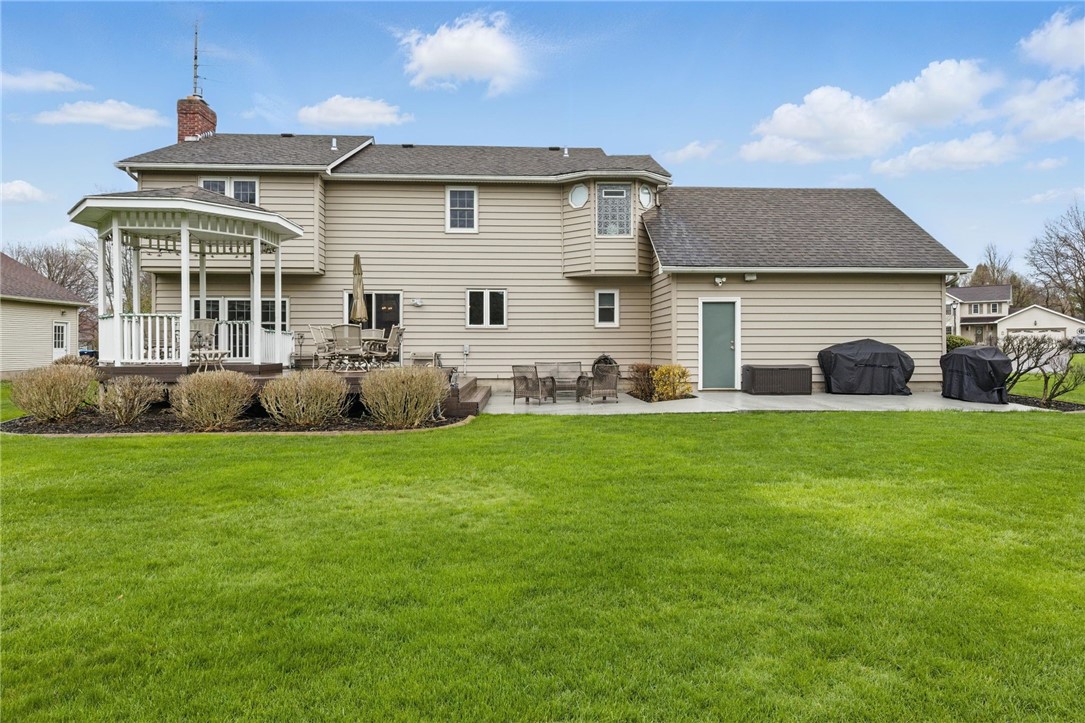 55 Rock Creek Crk, Henrietta, New York image 40