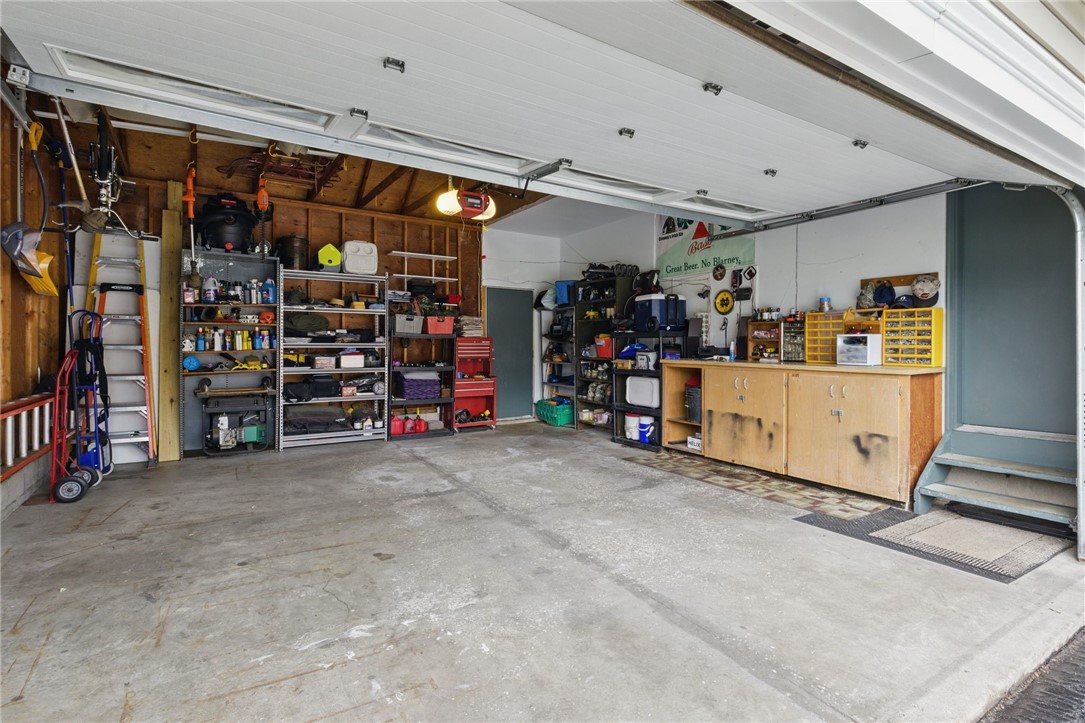 55 Rock Creek Crk, Henrietta, New York image 34
