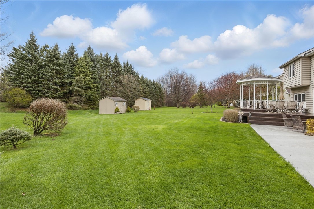 55 Rock Creek Crk, Henrietta, New York image 37