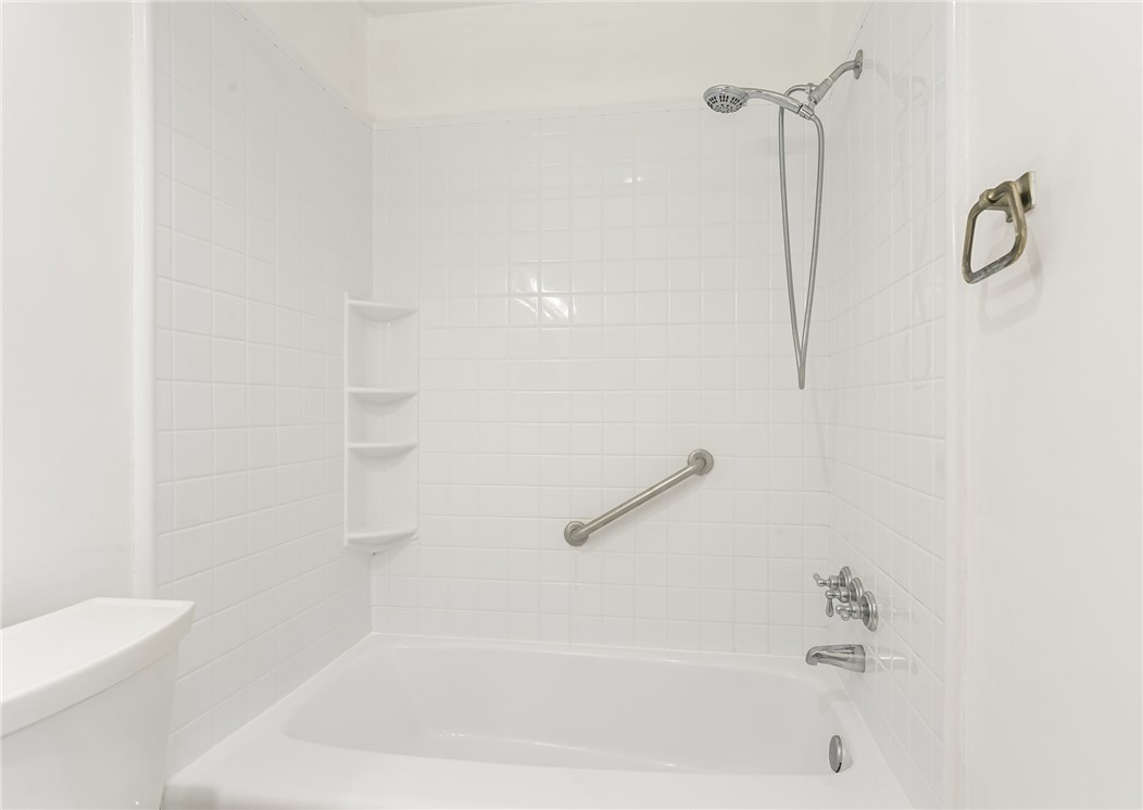 59 New Wickham Drive, Penfield, New York image 25