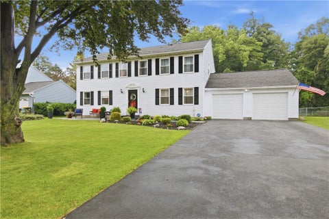 Homes For Sale - 233 Round Pond Lane<br/> Greece, NY 14626