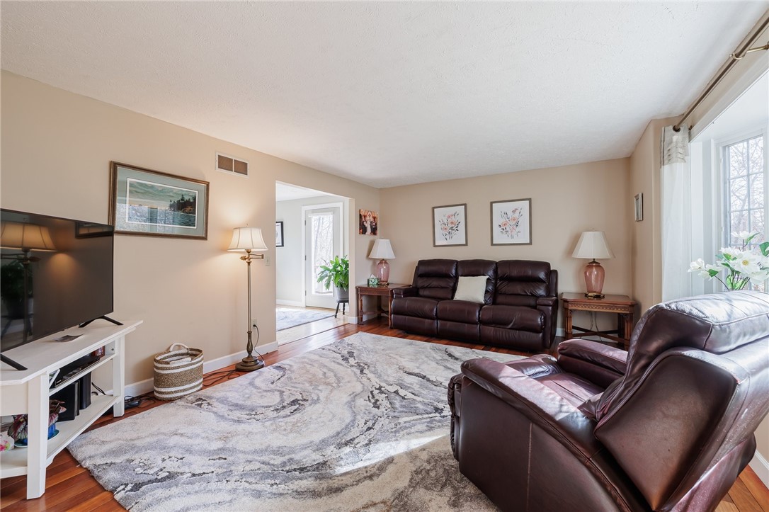 5564 Bushwood Road, Walworth, New York image 24