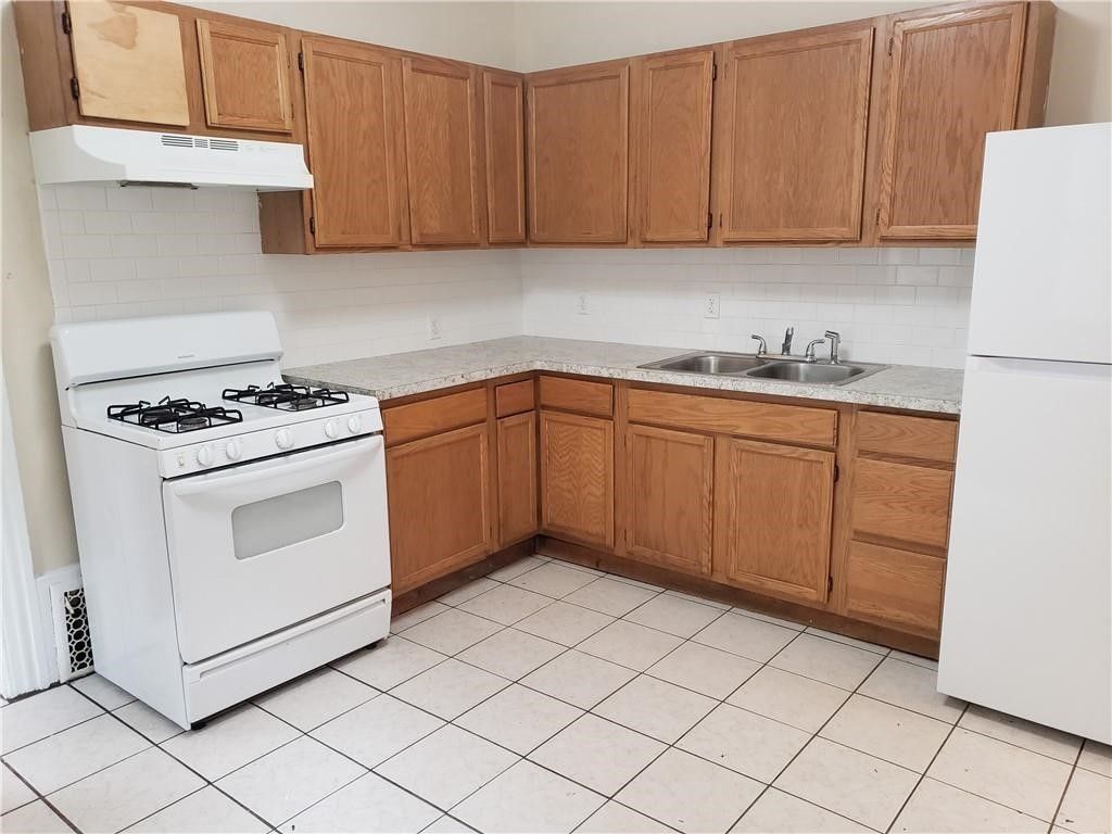 Photo of 38 Berkshire Street, Rochester, NY 14607 (MLS # R1597588)