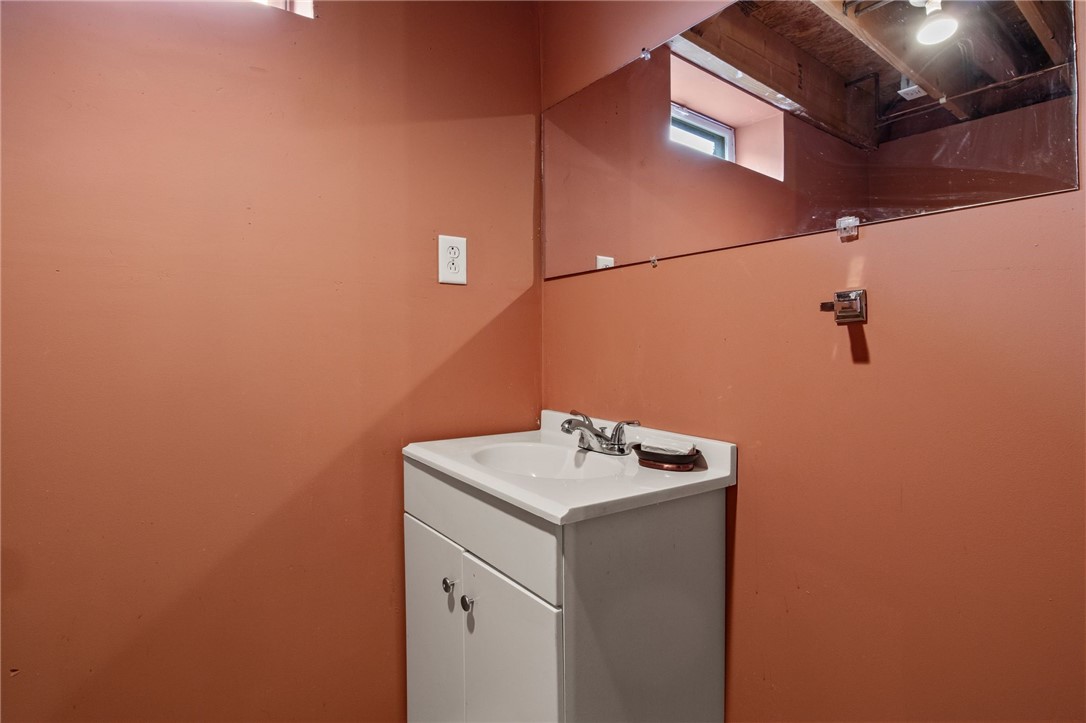 1153 Twin Leaf Terrace Ter, Webster, New York image 32