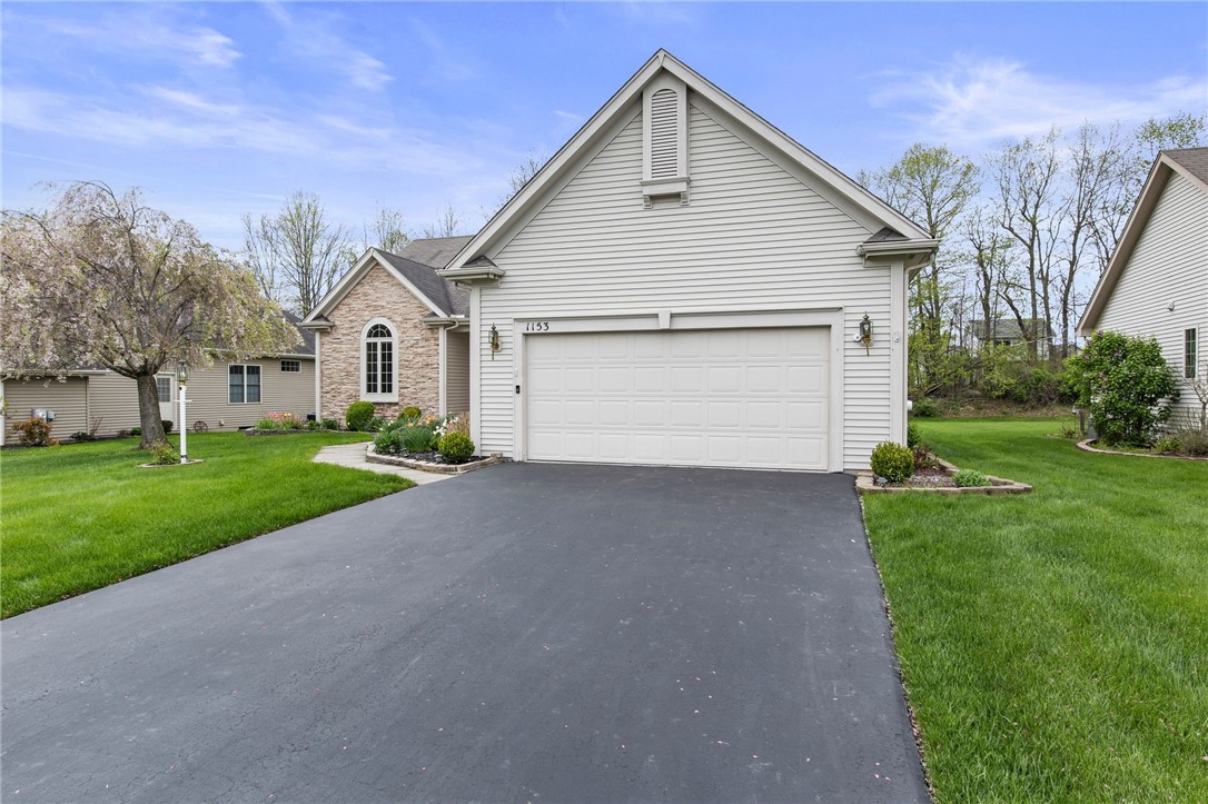 1153 Twin Leaf Terrace Ter, Webster, New York image 2
