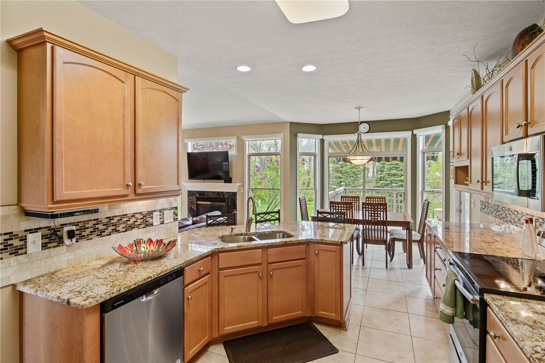 1153 Twin Leaf Terrace Ter, Webster, New York image 16