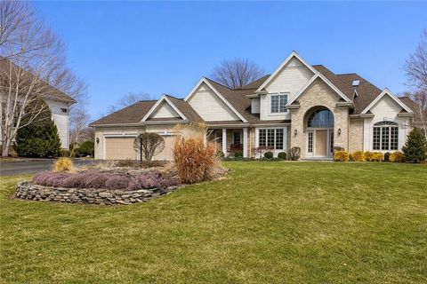 Homes For Sale - 5 Blue Pine Circle<br/> Penfield, NY 14526