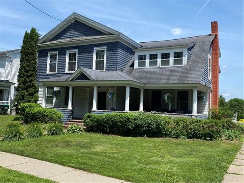 Homes For Sale - 33 S Main Street<br/> New Berlin, NY 13411