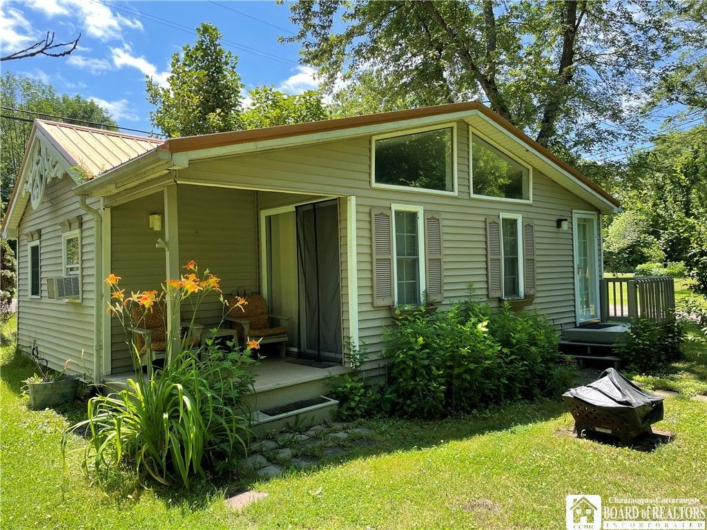 Photo of 8386 Route 5, Westfield, NY 14787 (MLS # R1666873)