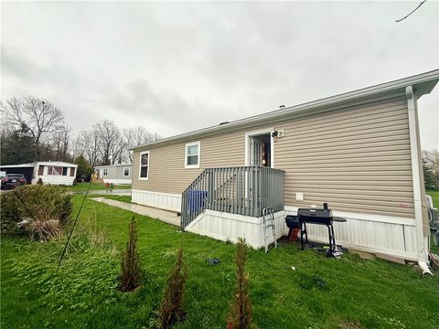 Mobile Home For Sale - 109 E Canyon Drive<br/> Hamburg, NY 14075