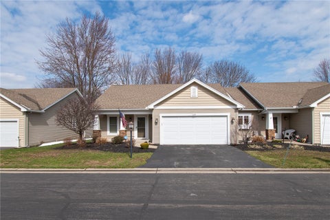 Condo For Sale - 10 Turtlewood Trl<br/> Greece, NY 14626