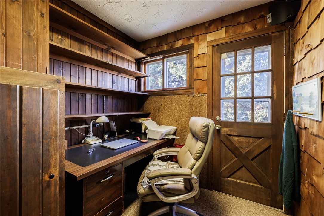 4588 middle reservation rd