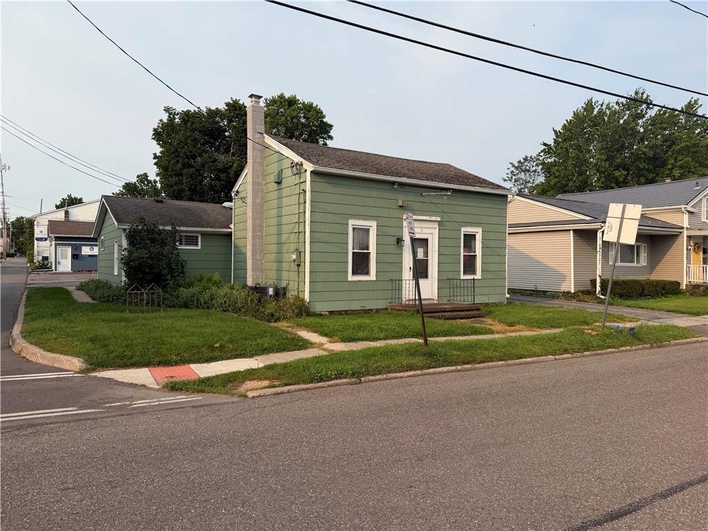 Photo of 31 Clinton Street, Clarkson, NY 14420 (MLS # R1704118)