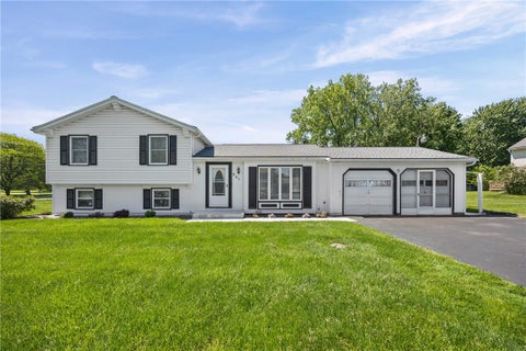 Homes For Sale - 951 Copperkettle Road<br/> Monroe County, Webster, NY 14580