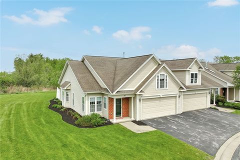 Condo For Sale - 95 Eagle Pine Way<br/> Monroe County, Henrietta, NY 14623