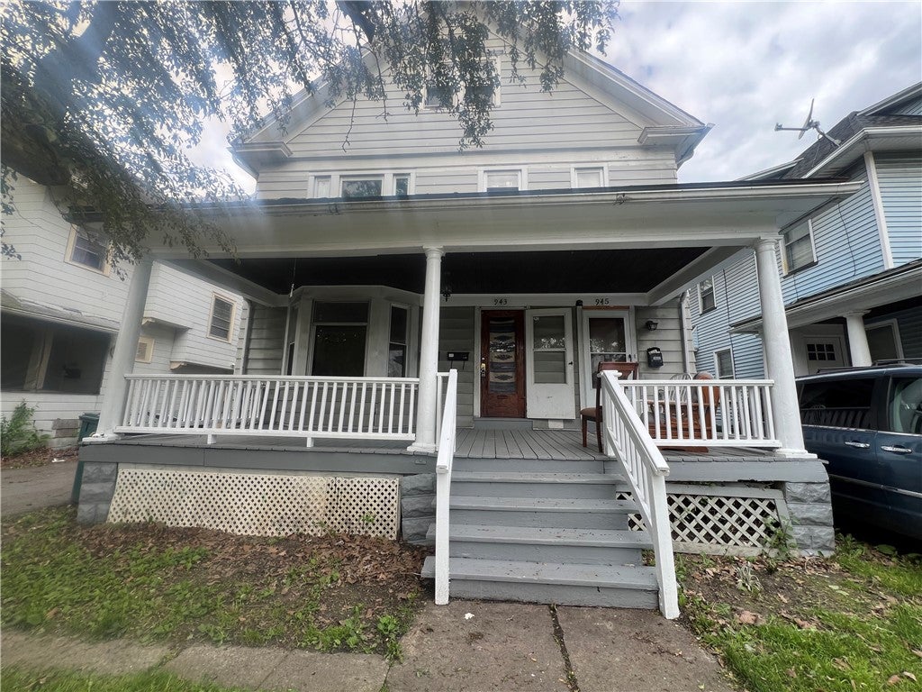 943-945 Dewey Avenue 943