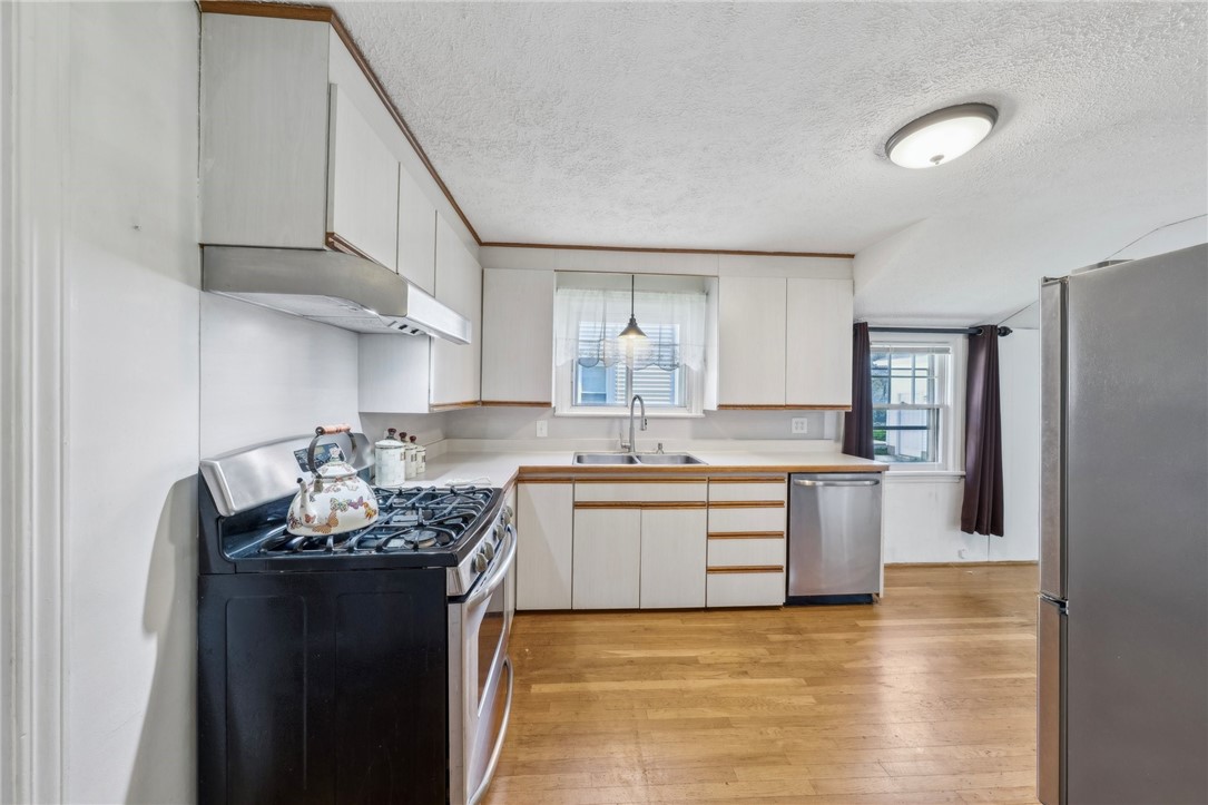 72 Hampshire Drive, Brighton, New York image 15