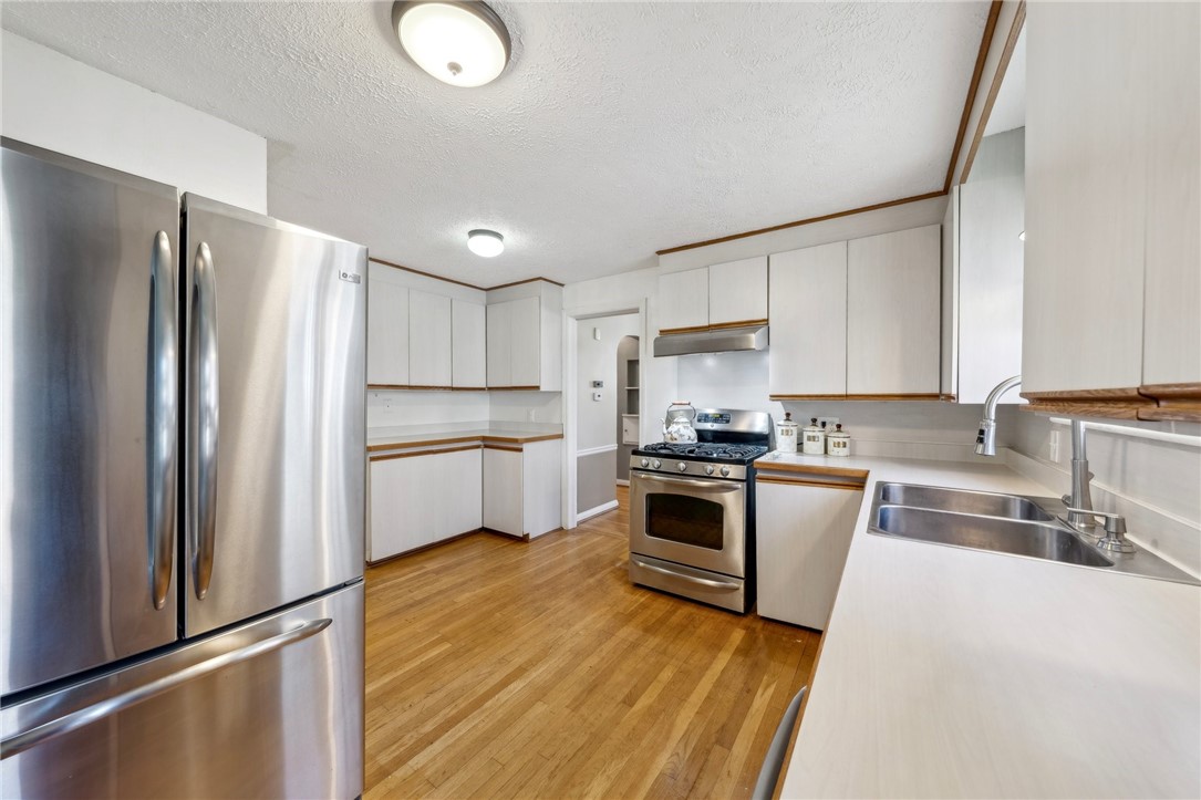 72 Hampshire Drive, Brighton, New York image 13