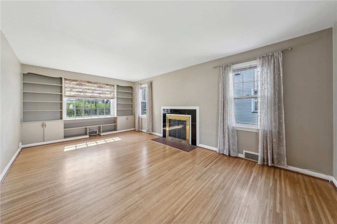 72 Hampshire Drive, Brighton, New York image 10
