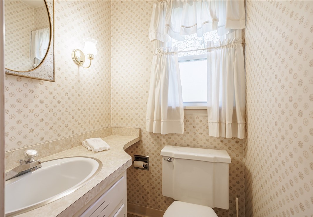 32 Cricket Hill Drive, Pittsford, New York image 16