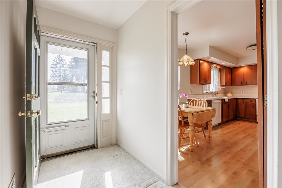 32 Cricket Hill Drive, Pittsford, New York image 6