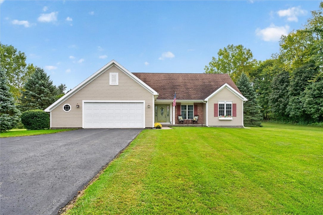 4394 Witherden Rd Road