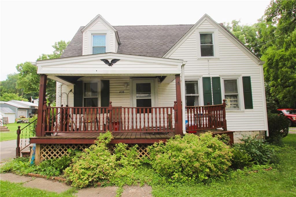Photo of 428 Clinton Street St, Lockport City, NY 14094 (MLS # R1704918)