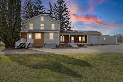 Homes For Sale - 2385 Dow Road<br/> Livingston County, New York, NY 14533