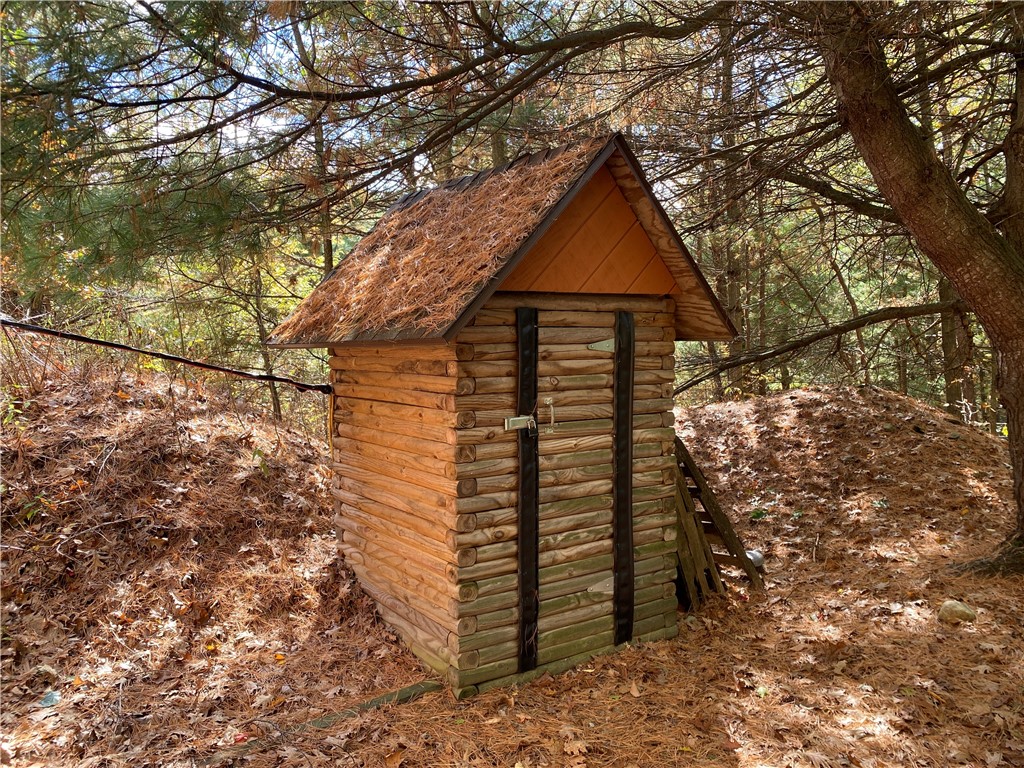 00 Saunders Hill Road